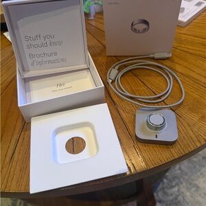 Oura Ring 4 Silver Size 7 Silver with Charging Dock with Cable and original box